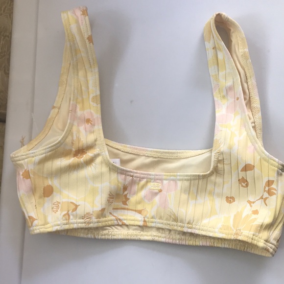 Billabong make you mine tank bikini top size medium/10 yellow fade NWT - Picture 4 of 6